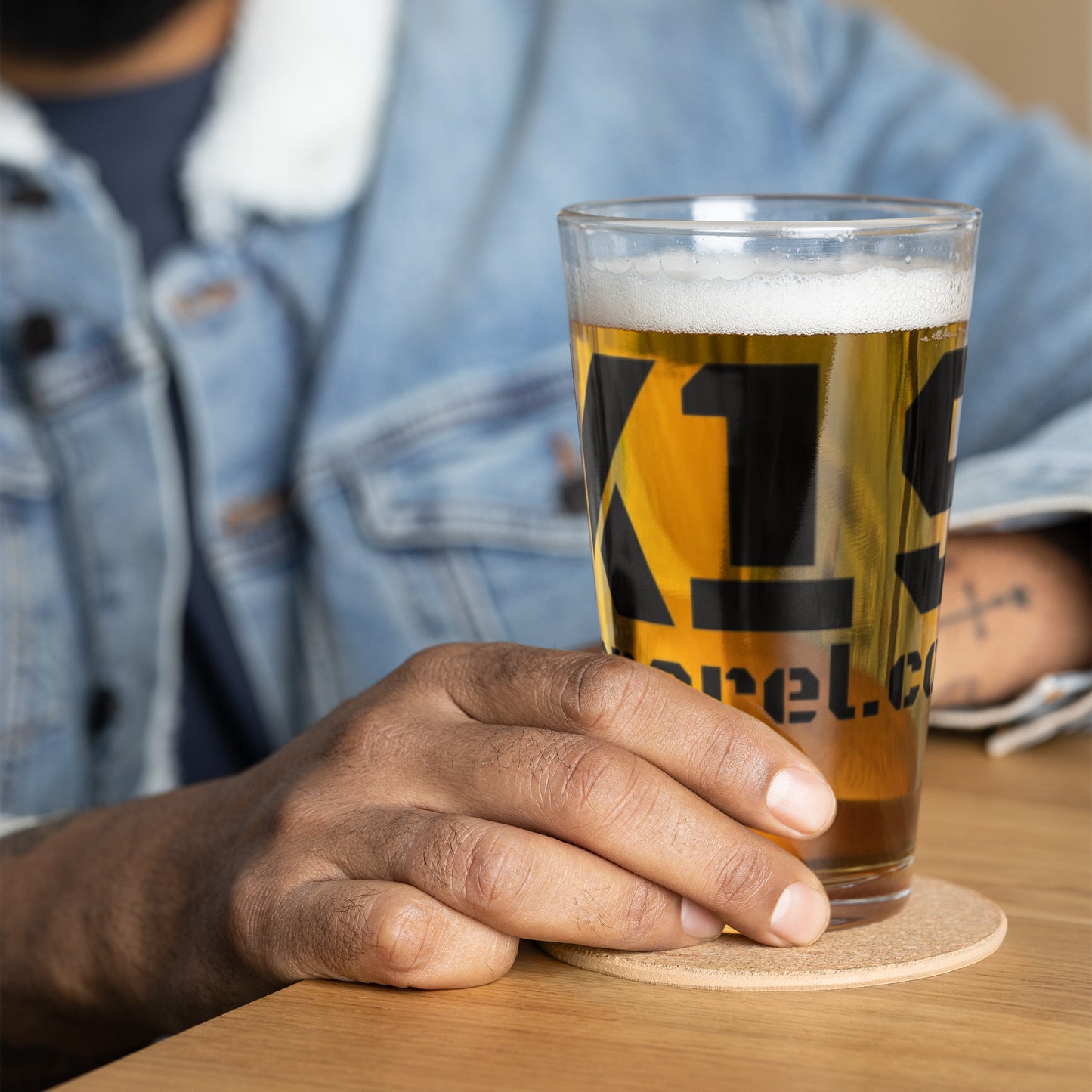 Shaker pint glass
